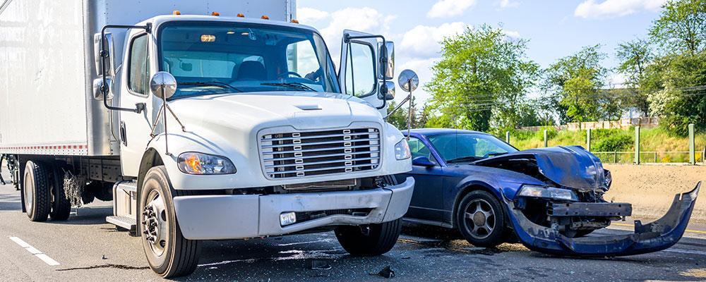 Abogados de Lesiones por Accidentes de Camiones en Charlotte
